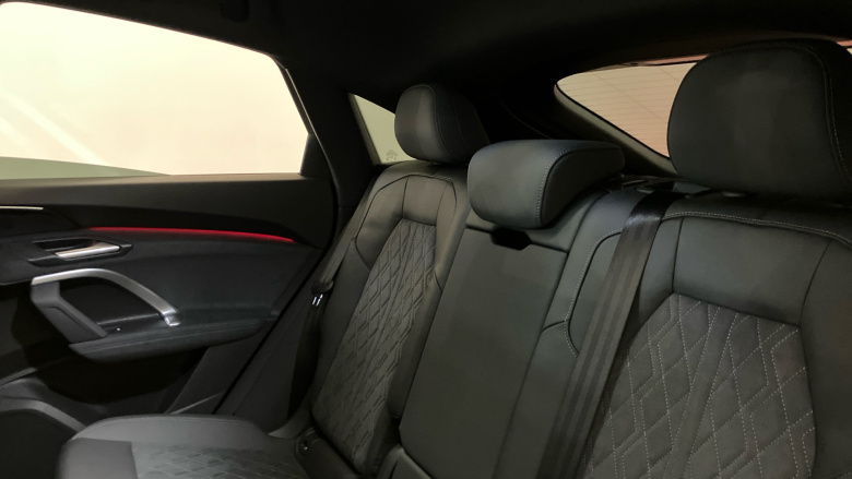 Audi Q5 2.0 TDI Quattro Launch Edition 5dr S Tronic Diesel Estate